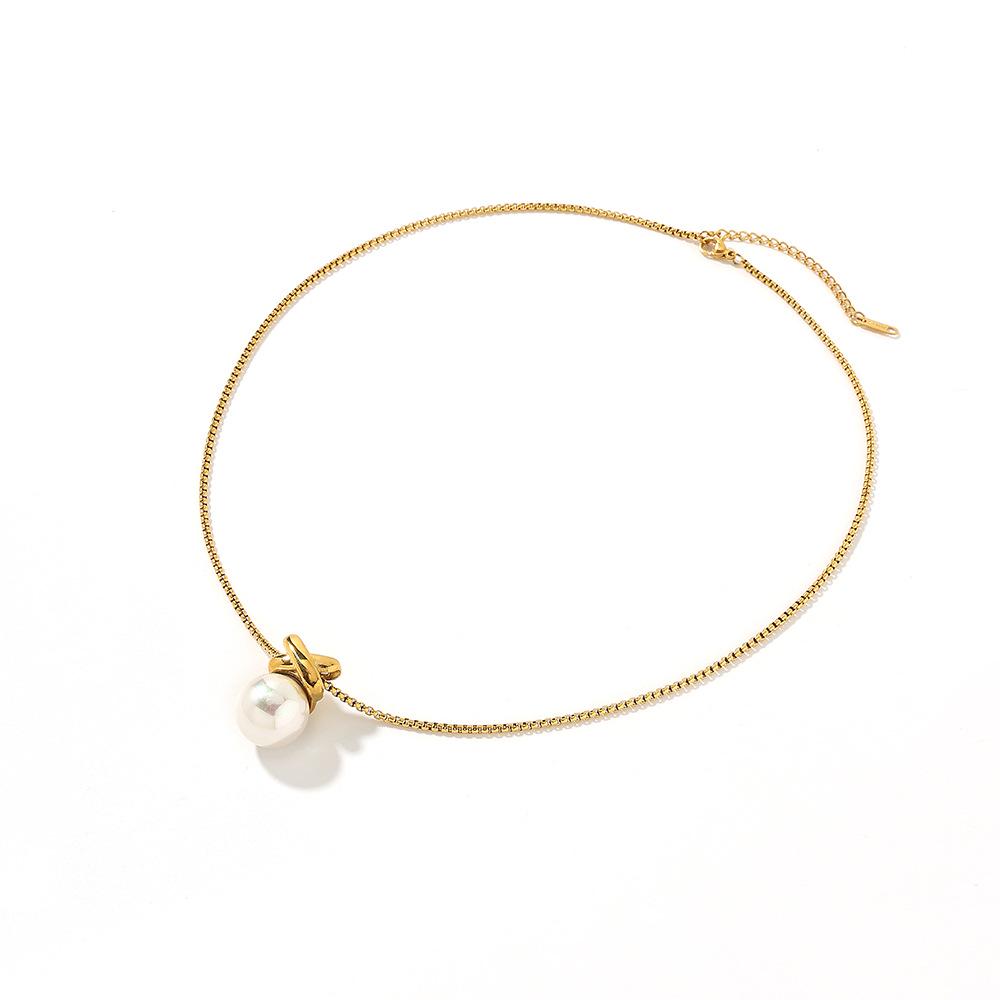 Collier pour femme Yingtai: Acier Titane Inoxydable avec Perle d'Imitation & Or 18k, Style Européen & Américain, Ne Se Décolore Pas, Finition Polie Fine.