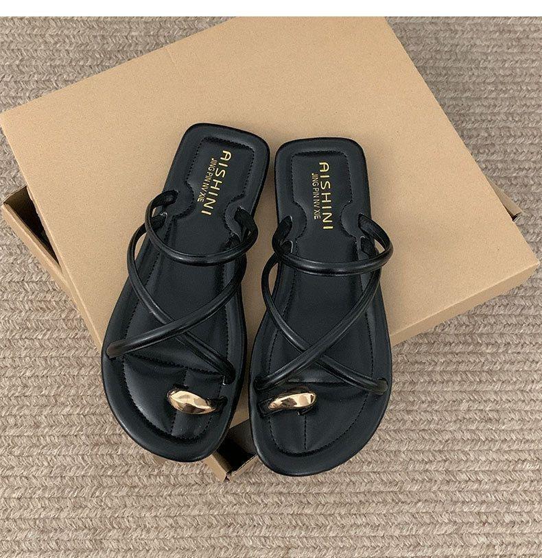 2025 French Style Women's Summer Retro Fashion Flat Toe-Covering Slippers: Chic & Slimming Design