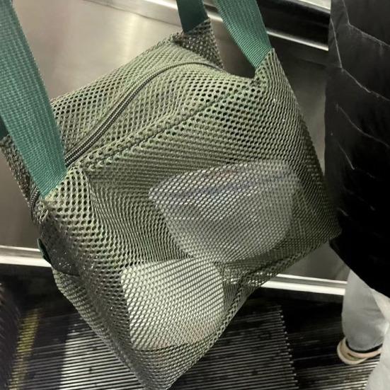 Storage Bag Large Capacity Zipper Closure Beach Bag with Handle Design Visible Mesh Bag Makeup Organizer