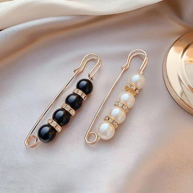 Set Pretty Pearl Pin Buckle Fixed Clothes Anti-naked Buckle Shrink Trouser Waist Ladies Decorative Accessories