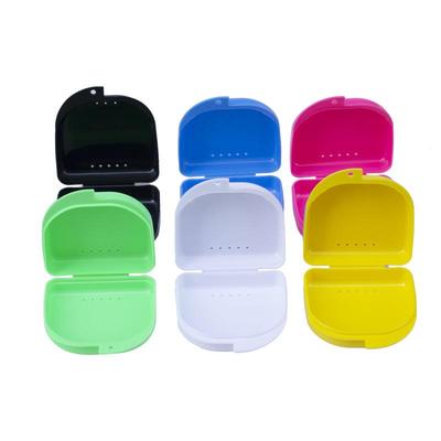 1 Stück Kunststoff-Retainer-Etui Zahnprothesen-Box Tragbares Zahnspangen-Kieferorthopädie-Etui Zahn-Retainer-Box Für Ältere Menschen