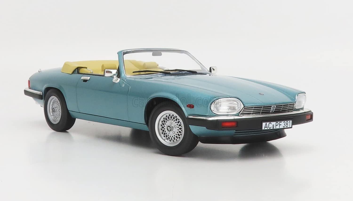 

NOREV Jaguar Мини-машина JAGUAR 1988 Кабриолет Ограничено 1000 экземплярами 1/18 XJ-S (Светло-синий) [Элемент] светло-синий