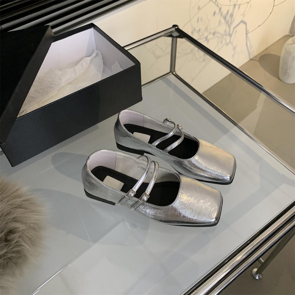 French evening wind silver single shoes female flat 2025 autumn new temperament fairy commuter square head shallow mouth Mary Jane