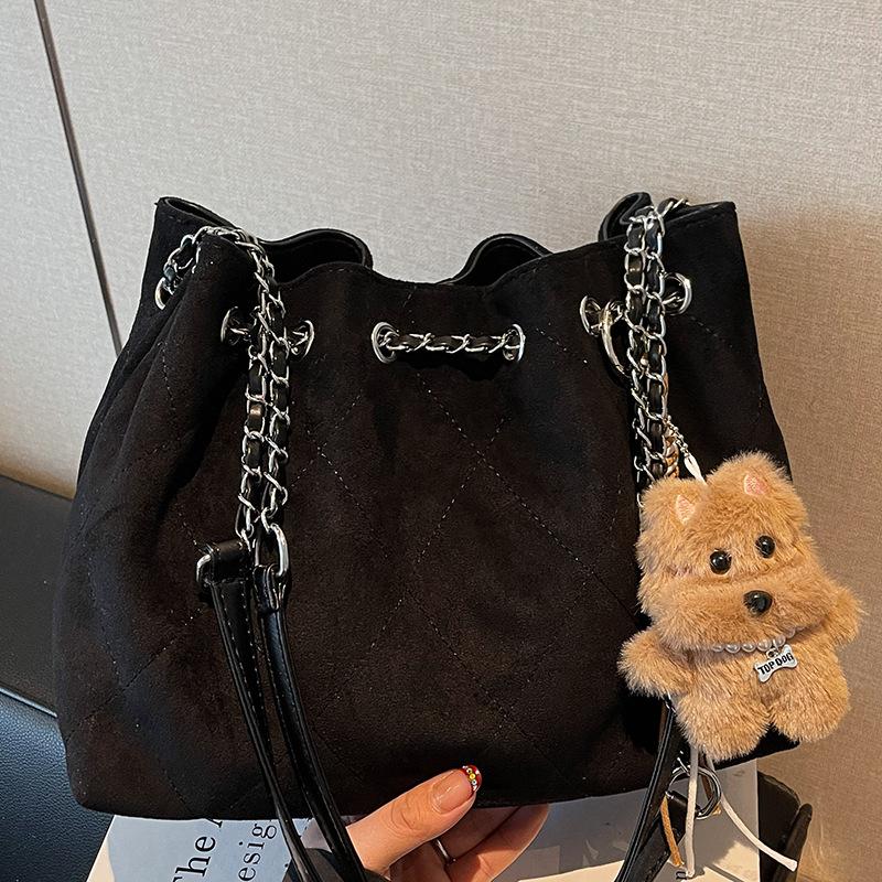 Retro high-value chain bag, women's bag, new suede bucket bag, large-capacity shoulder bag, women's bag.