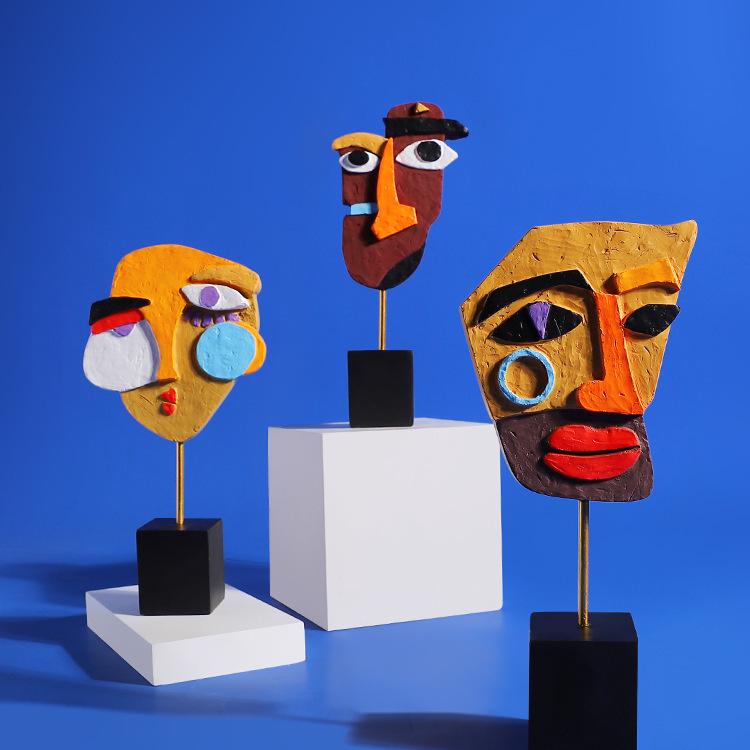 

Abstract Human Face Resin Ornament for Entryway, Living Room, and TV Cabinet