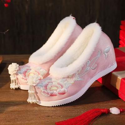 Damen flache erhöhte innen bestickte Baumwollschuhe ethnischer Stil Schrägschuhe Zehenplüsch Schnurperlen Quasten Hanfu Schuhe