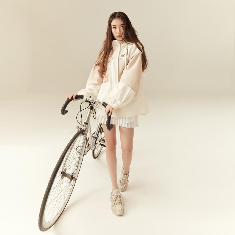 New Balance 725 'Beige Brown' Sneakers ML725D