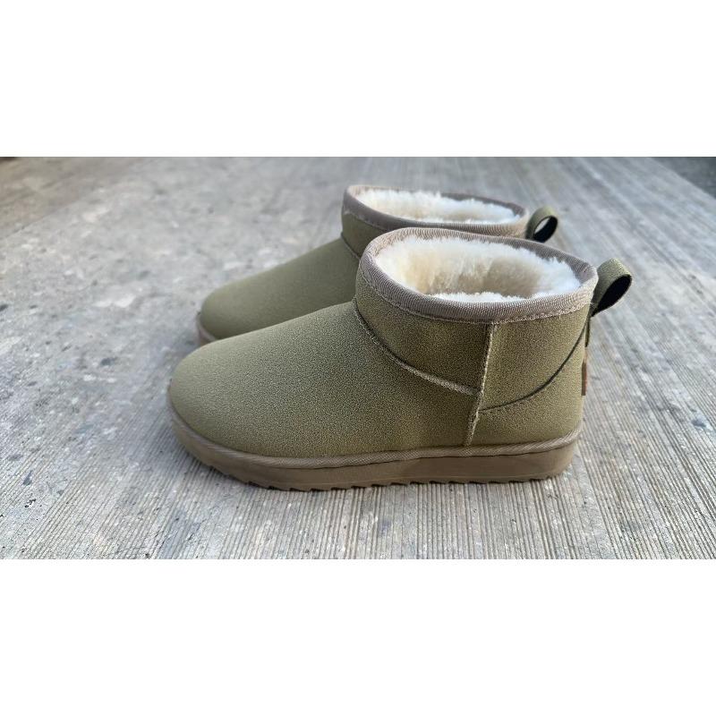 Snow boots women's winter new round head large size velvet cotton shoes student flat heel short cotton boots