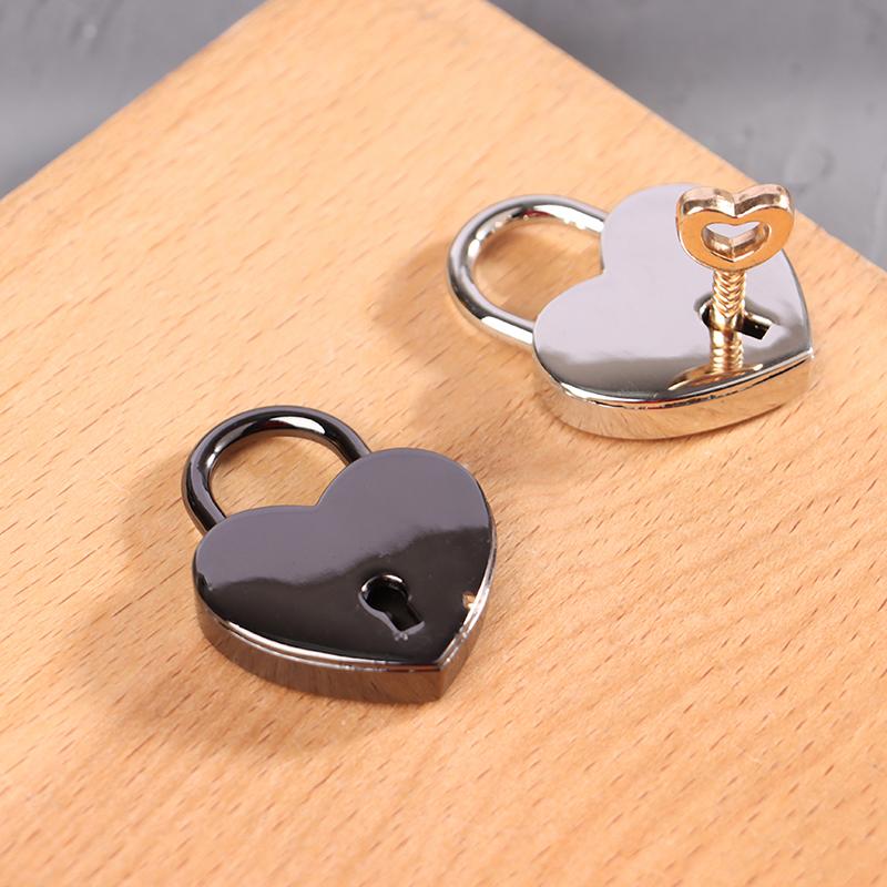 

Heart Shape Vintage Metal Padlock, Mini Bag Suitcase Luggage Box Key Lock with Keys, Cute Decorative Lock золотий