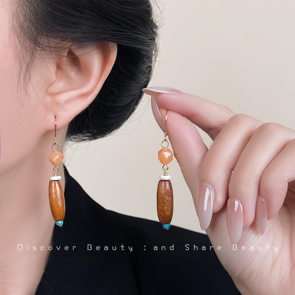 Autumn/Winter Gradient Geometric Tassel Earrings - Retro Artistic Style for Women