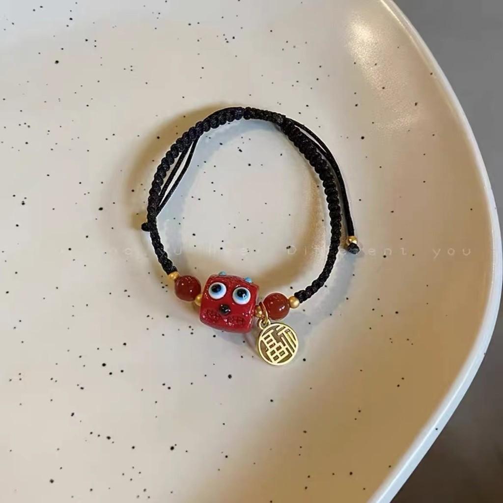 Alloy Stylish Heart Bracelet For Women Modern Highend Fashion Hand Ornament