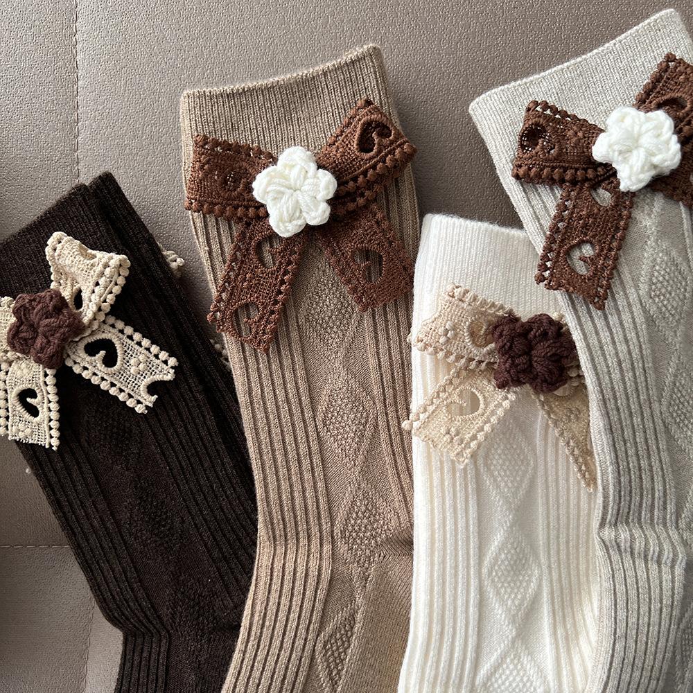 Women's Bow Floral Knit Crew Socks Thick Warm Cashmere-Like Cotton Socks Cute Lace Decor Winter Socks Soft and Breathable