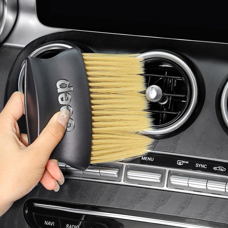 1Pcs Dust Removal Brush Car Air Vent Cleaning Dusting Collector For Jeep Grand Cherokee Wrangler JK Gladiator Compass Renegade AKW1