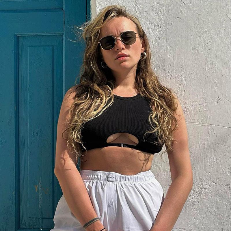 

Женская мода без рукавов спортивная йога короткие майки летние новые U-образные вырезы ажурный жилет супер облегающий сексуальный майки майки женские повседневные укороченные топы 2276 L чёрный