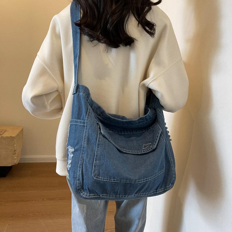 College Students Take Classes, Denim Tote Bags, Literary and Large-capacity Women's Bags, Casual and Versatile Shoulder Messenger Bags.