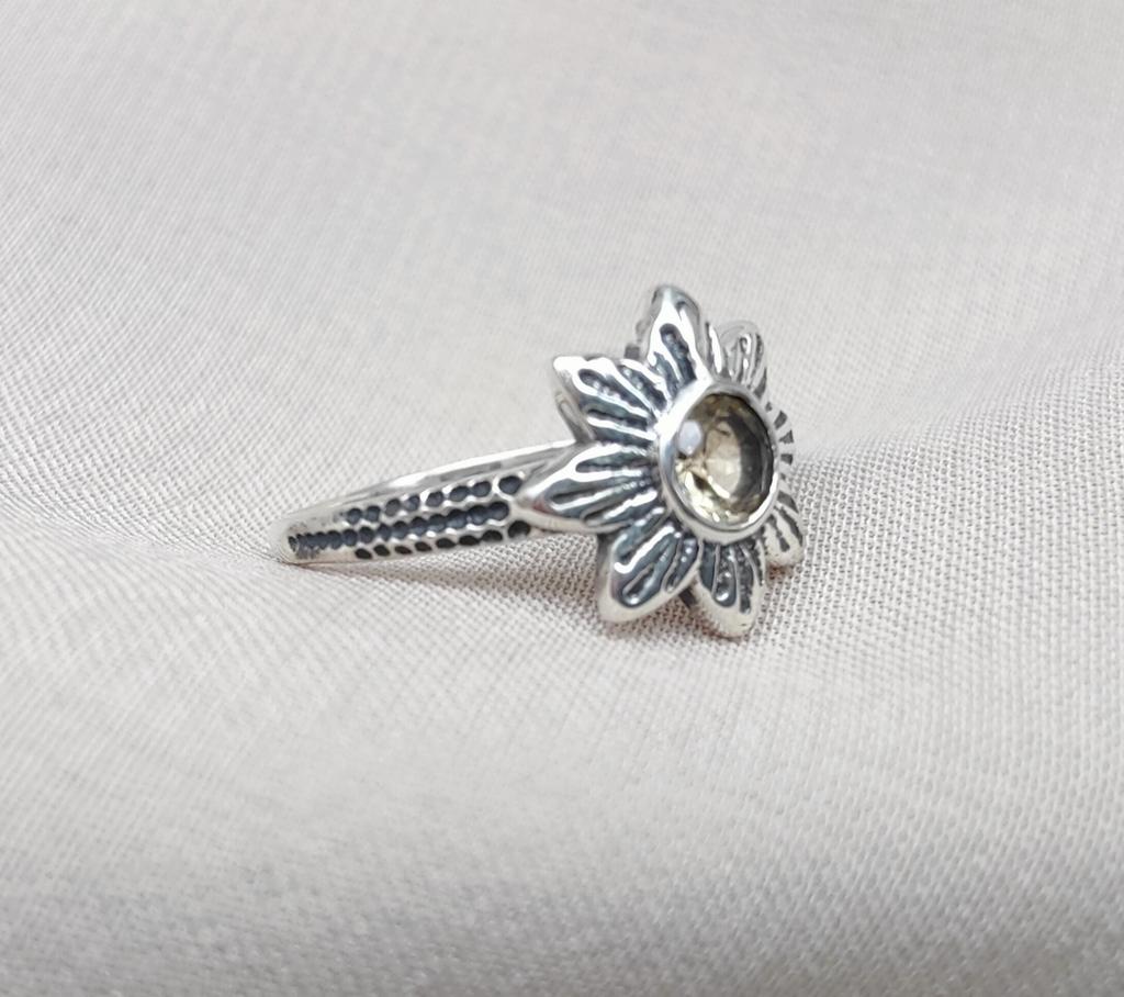 Lemon Quartz Flower Ring: Oxidized 925 Sterling Silver Boho Jewelry