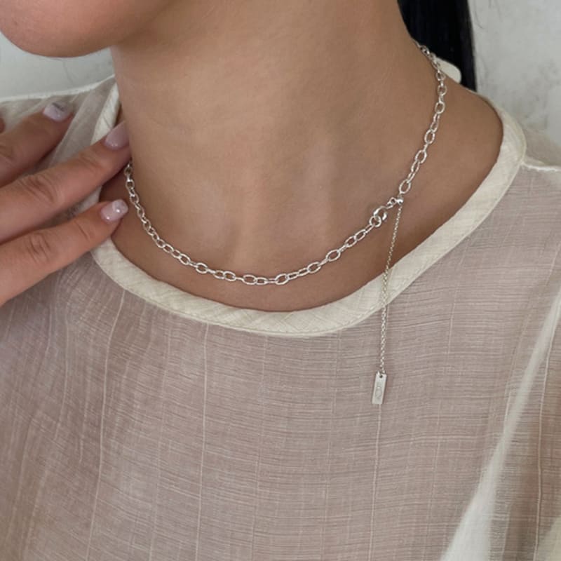 Melliv Shimmer Cutting Chain Necklace_mvn50