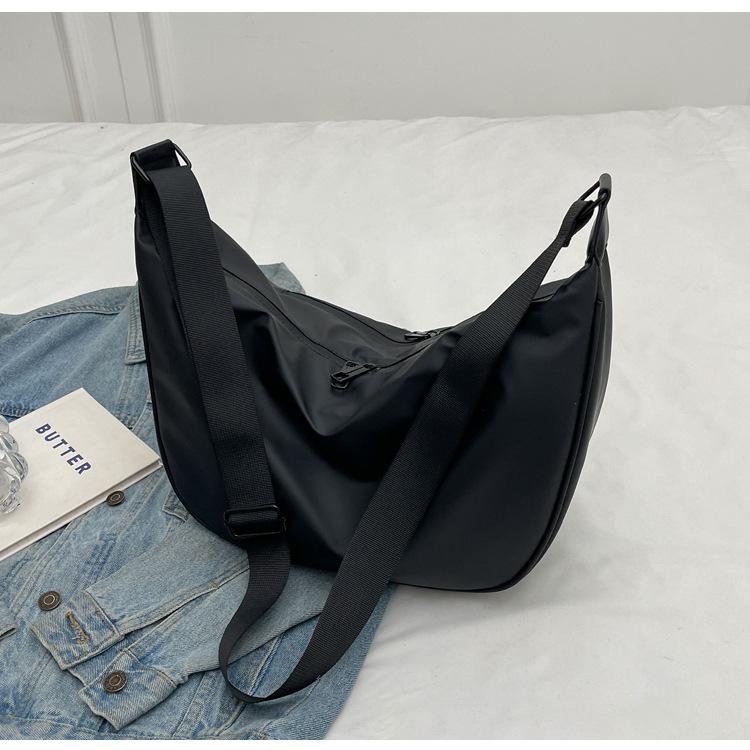 This Year, the Korean Version of the Trendy Women's Bag Crossbody Bag Women's New Fashion Dumpling Bag Casual Student Bag Shoulder Bag