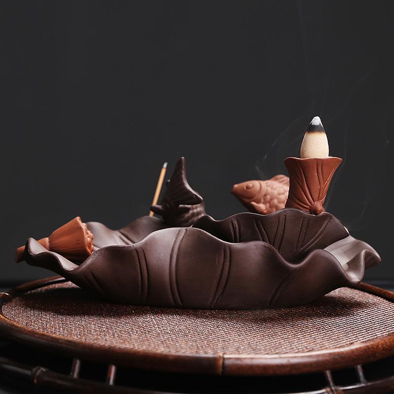 Vacker och funktionell backflow rökelsehållare med traditionell kinesisk stil, lotablad och fisk, lyckosam Feng Shui heminredning