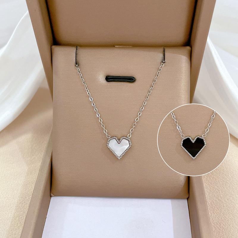 Cold Wind Love Fritillary Minimalist Wind Furnace Real Gold Necklace Female Collarbone Chain
