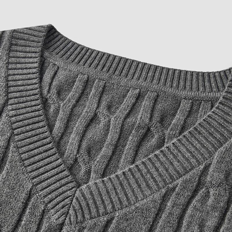 Semir Women's Embroidered V-Neck Loose Cable Knit Sweater