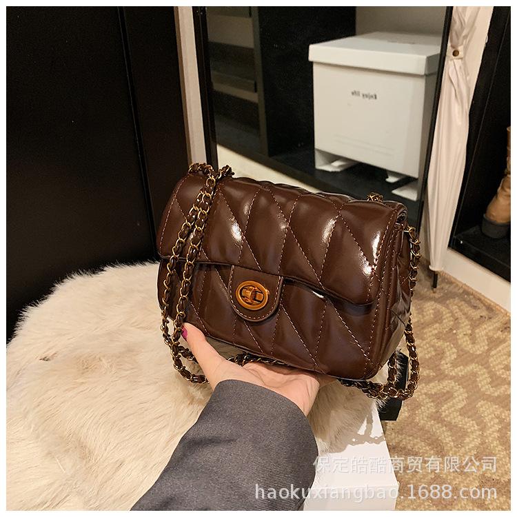 Premium niche small fragrant wind rhombus chain bag women's 2025 autumn and winter new red chain shoulder messenger bag