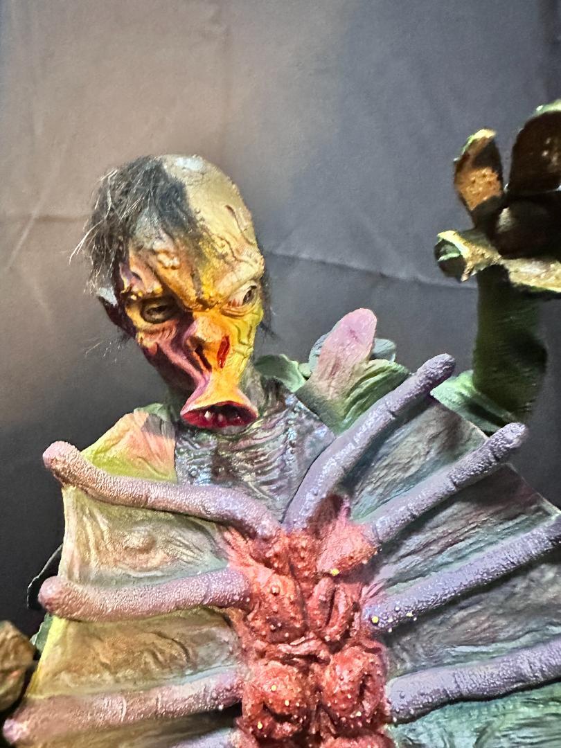 

[USED] Monster Maniacs Devil Plant Man 1/6 Scale Statue