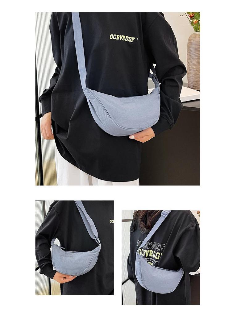 Geantă Trendy pentru Femei 2025 din Nailon Tip Gălușcă - Ușoară, Mică, Purtată pe Diagonală, pe Umăr și sub Braț, Geantă din Pânză