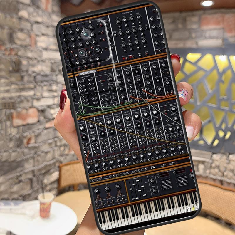 

Vintage Synth Synthesizer Case For Xiaomi 14 Ultra 15 13 11T 12T 13T 14T Pro POCO X3 X5 X6 X7 Pro M6 F5 F6 Pro Cover Xiaomi 13