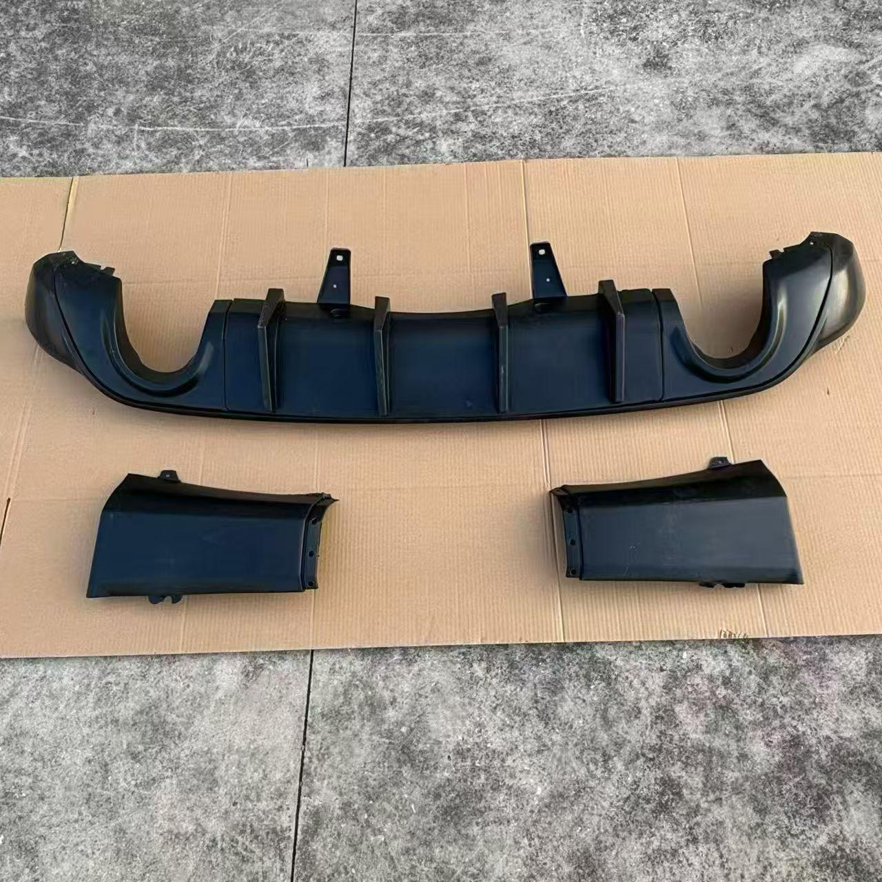 Неосвещаемый задний диффузор/спойлер для Dodge Durango 2011-2025 Durango rear diffuser (gloss black)