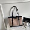 Commuter tote bag women's new retro fashion casual large capacity armpit bag high value shoulder bag