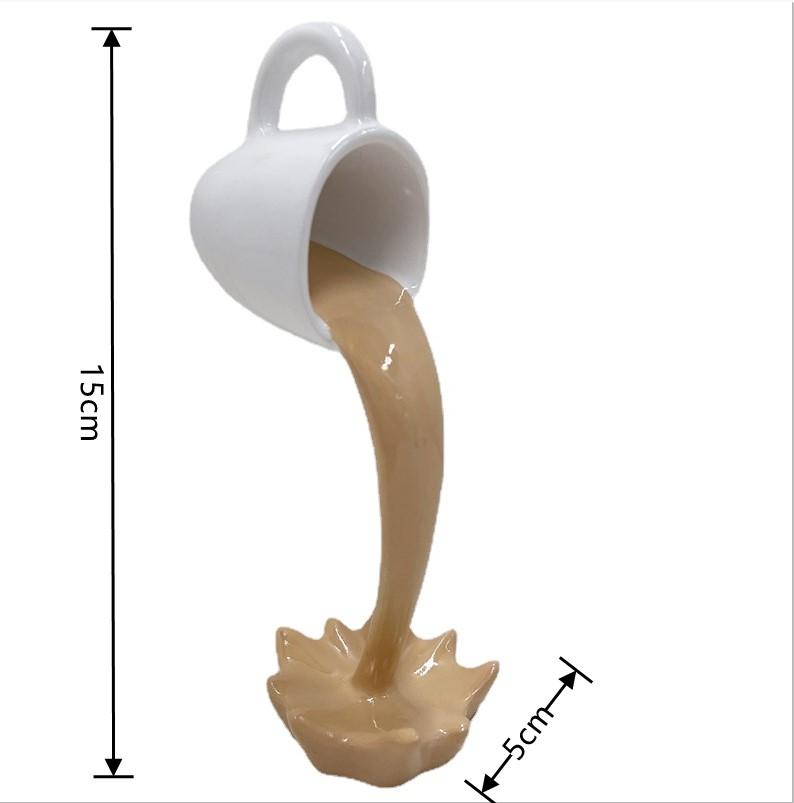 Plovoucí rozlévající se šálek na kávu Socha Kuchyňská dekorace Rozlití Kouzlo nalévání Splash Creative Desktop Decor Domácí dekorace