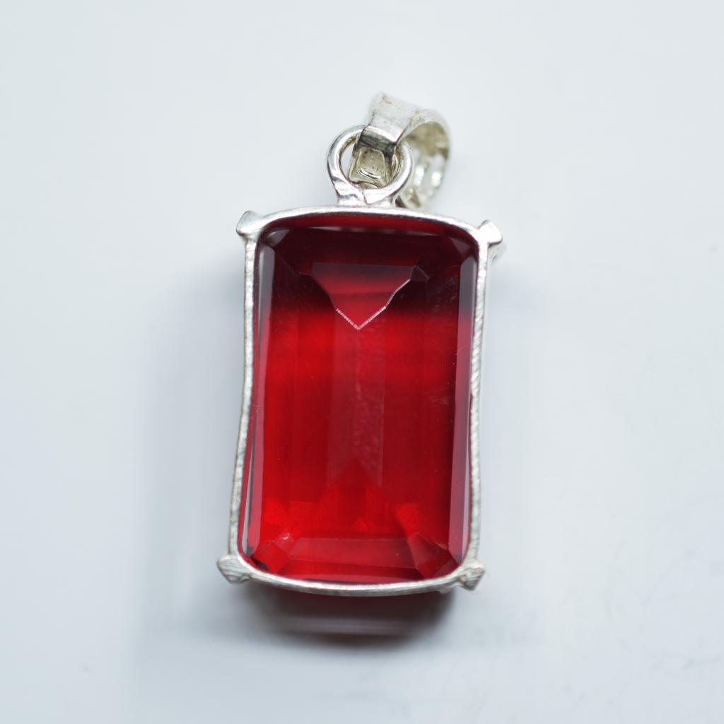 Beautiful Natural London Red Topaz Pendant Emerald 69Ct 925 Sterling Silver Gems My-386-k