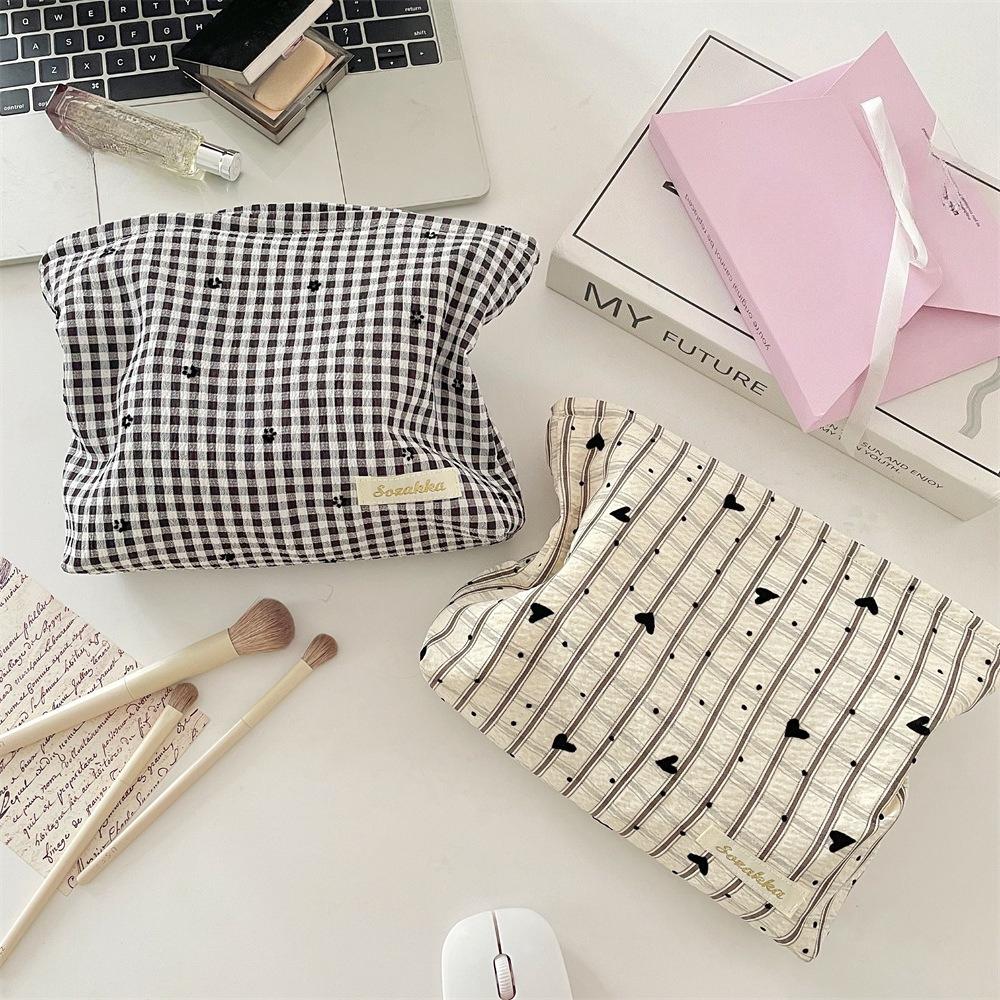 Plaid Striped Fashion Cosmetic Bag Portable Travel Toiletry Bag Women Large Capacity Zipper Make Up Organizer Makeup Storage Bag