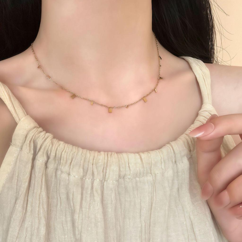 Vibrant Natural Stone Beaded Layered Necklace with Retro Pendant Choker Design for Women
