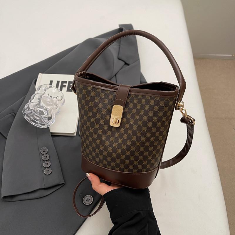 Trendige Damen-Beuteltasche Stilvolle Retro-Umhängetasche Für den täglichen Gebrauch in Schwarz Beige Kaffee Khaki