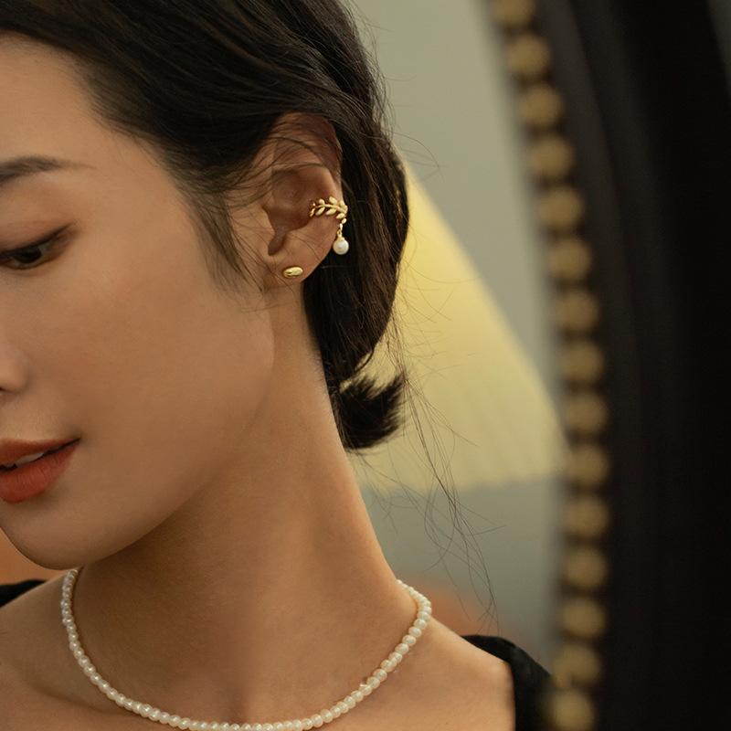Small Simple Leaf Pearl Ear Clip Wheat Ear Auricle Without Ear Hole Olive Leaf Ear Bone Clip