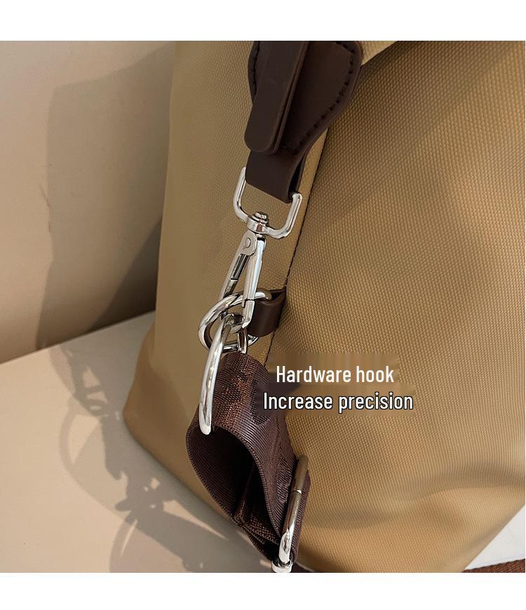 Women's Large Capacity Waterproof Duffle Bag for Short Business Trips - Attachable To Suitcase, High-End Carry-On.