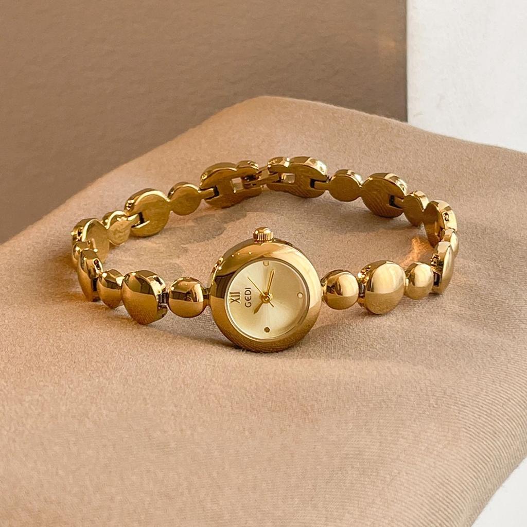 Retro Luxury Encore Red Bracelet-Style Woman Watches with Small Dial, Stainless Steel Band, Water-Resistant Quartz Movement Gift