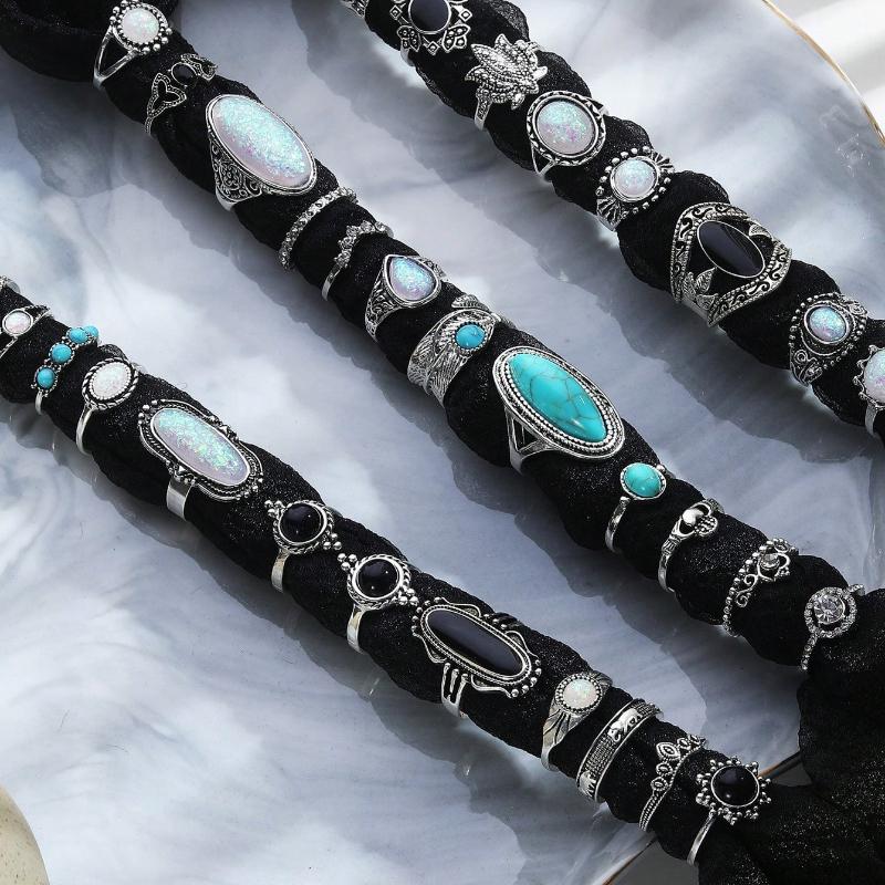39pcs Bohemian Vintage Style Ring Set - Mixed With Simulated Diamond & Crystal, Suitable For Daily Fashion And Festival Nights (No Box)