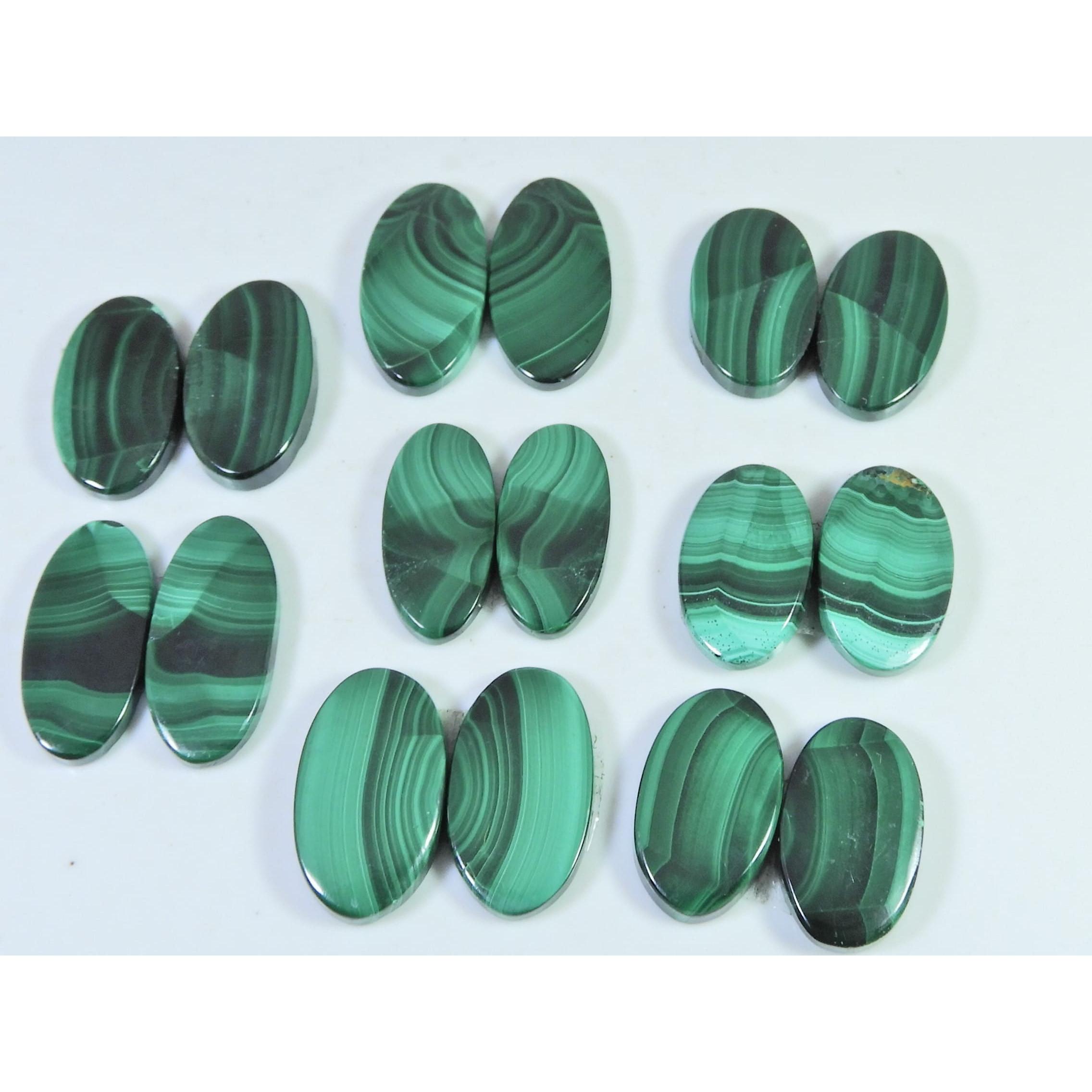 240 карат. Натуральный малахит. Подобранная пара. Овальный кабошон. Необработанный драгоценный камень. Партия из 8 пар. C-1370