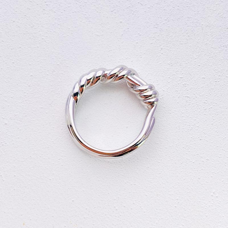 

Плетеное витое кольцо Женский холодный ветер Японский и корейский темперамент простые кольца Циндао кольцо мода No. 8