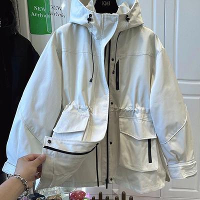 European Women's Khaki Hooded Waist-Cinching Windbreaker - Sporty Workwear Jacket for Early Spring/Autumn