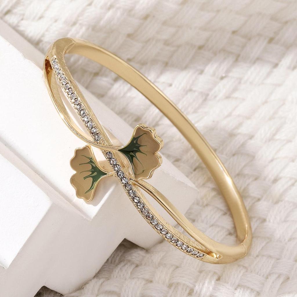 Elegant Ginkgo Leaf Diamond-Studded Drip Glaze Bracelet 