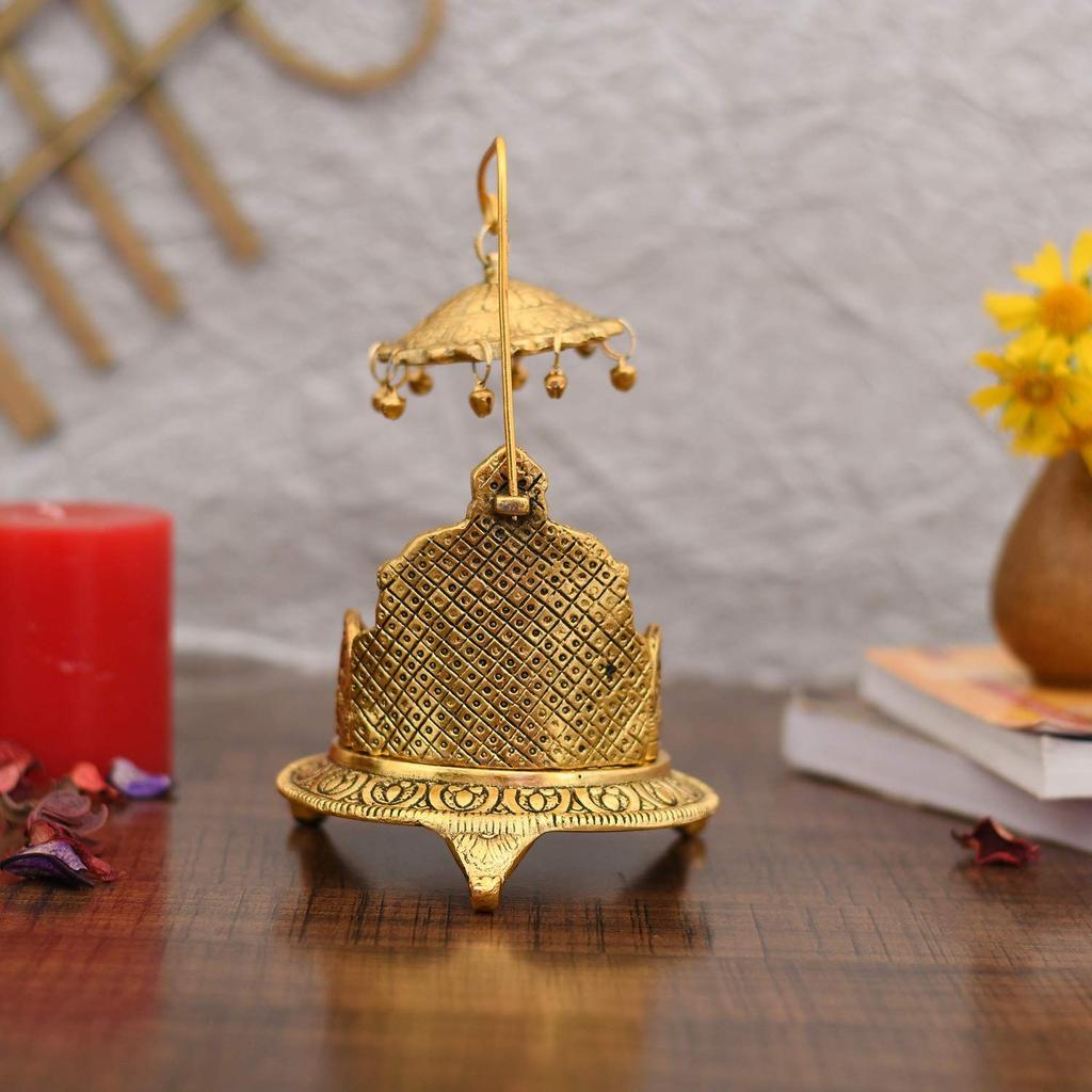 Kovový Singhasan Oválného Tvaru pro Ganešu Krišnu Božské Idoly - Pozlacená Ladoo Gopal Pooja Chowki pro Chrám Mandir Puja Dekorační Předměty k Idolu