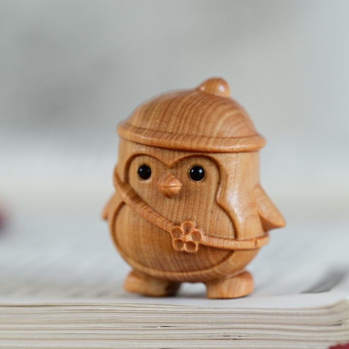 Cypress Wood Carved Penguin Zodiac Ornament - Cute Desktop Tea Pet Hot Seller 022555