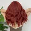 Perucă ondulată de lungime medie roșu maro blond portocaliu cu breton Peruci sintetice din păr natural pentru femei Perucă zilnică rezistentă la căldură