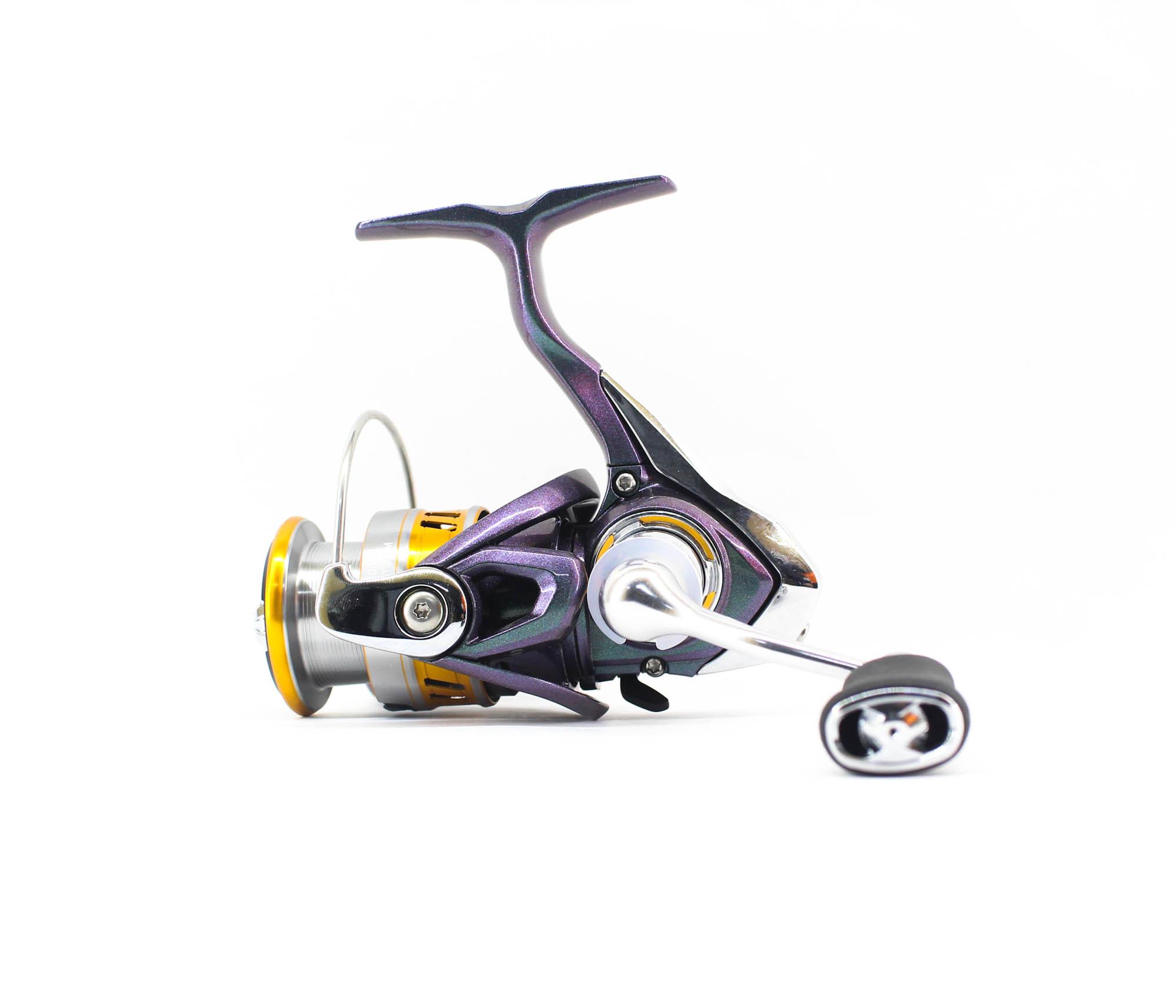 

Катушка Daiwa спиннинговая 18 Regal LT 1000D (6502)