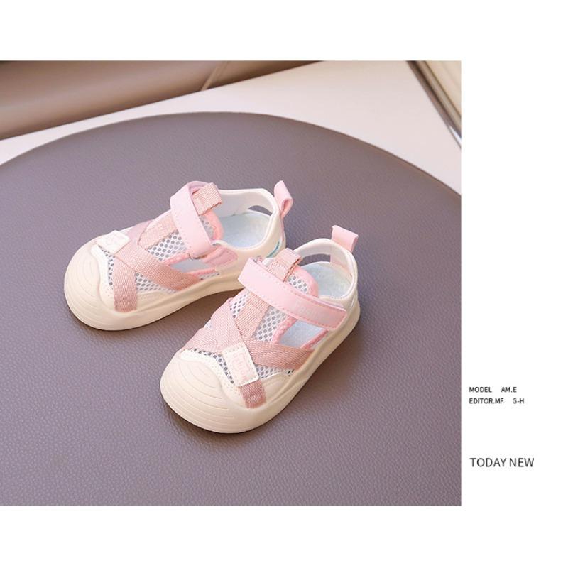 Sandalias para niños nuevo verano niños baotou casual hueco zapatos de playa niños medianos deportivos zapatos de bebé moda