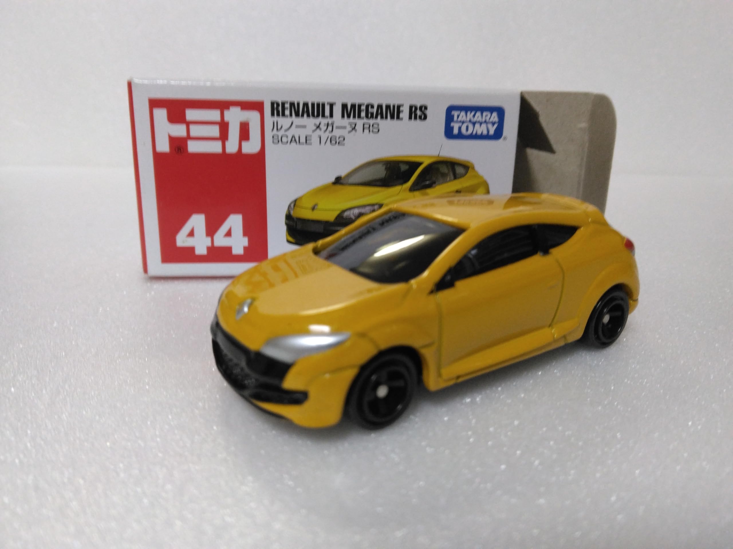 

Tomica 44 Renault Megane с прозрачным кейсом №. RS, масштаб 1/62, Желтый,